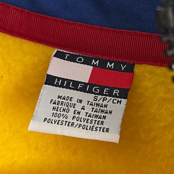 Tommy Hilfiger • Kid's Yellow and Black Fleece Pullover - Picture 4 of 5